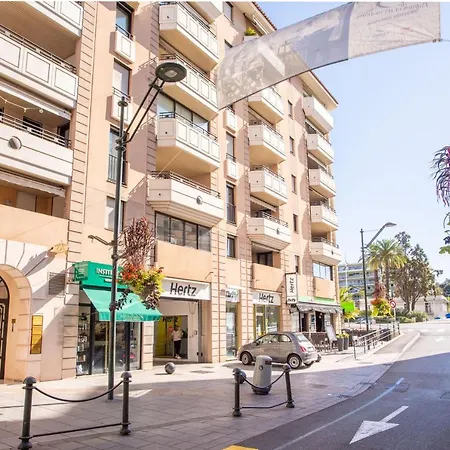 Apartment Situation Exceptionnelle Rue D Antibes Centre Cannes! By Halldis